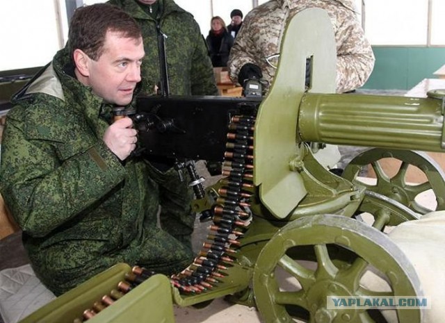 Роскомнадзор запретил демотиваторы, фотожабы и интернет-мемы