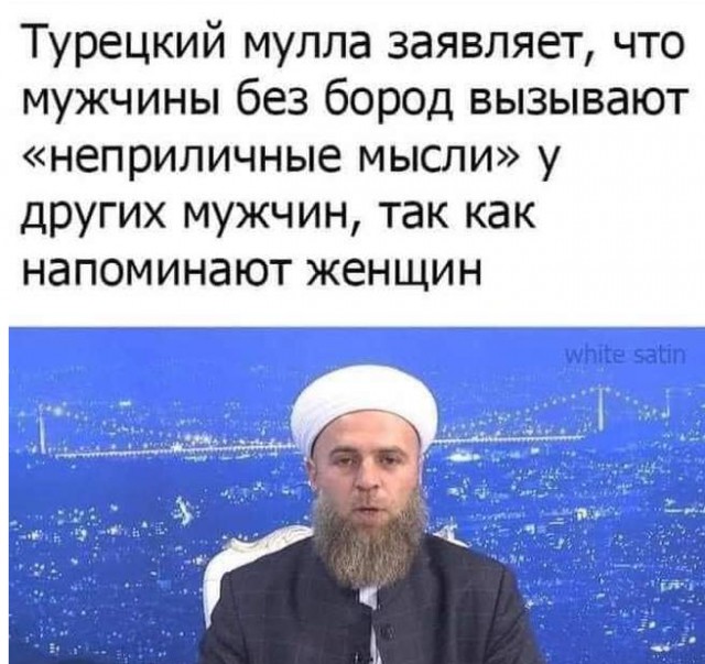Чеченские росгвардейцы устанавливают российский флаг и флаг полка Кадырова на территории одной из украинских воинских частей