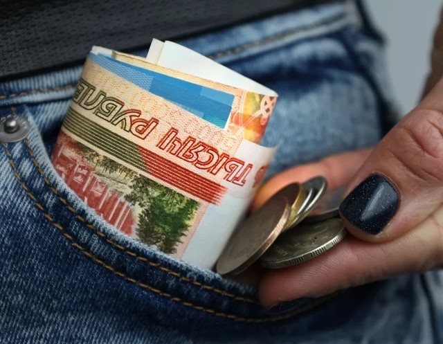 В Госдуме хотят изменить оклады россиян и Трудовой кодекс