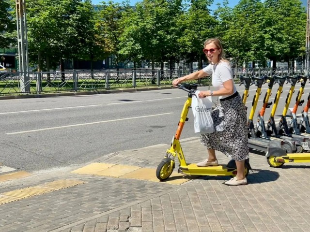 В Подмосковье введут обязательную авторизацию пользователей арендных самокатов через Госуслуги