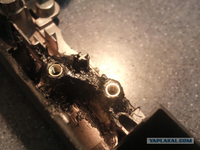 Рукожоп и ноутбук.