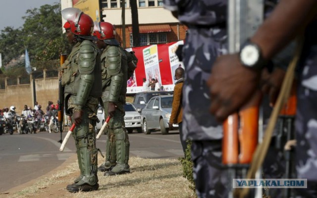 Выборы в Уганде проходят с огоньком
