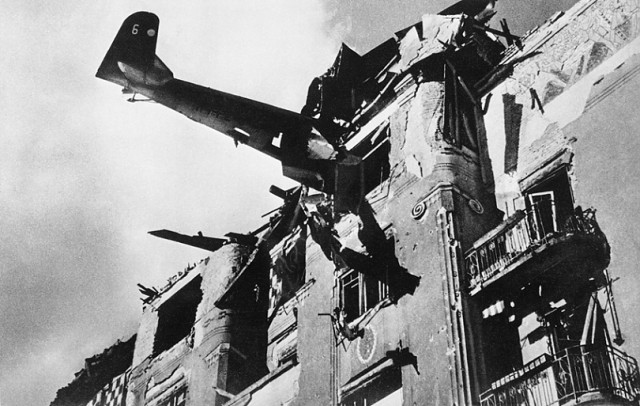 10 ударов 1944 года. 3 часть.