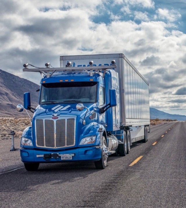 Электрогрузовик Tesla Semi массой почти 37 тонн проехал 804 км без подзарядки