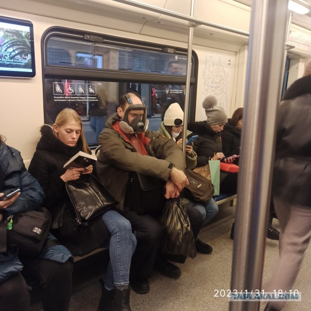Модные и странные личности из московского метрополитена