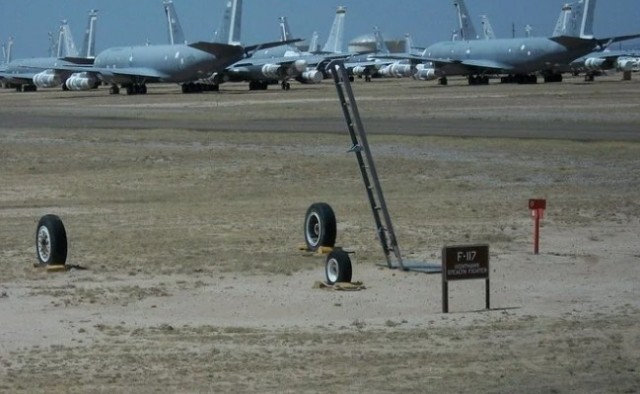 "Терминатор" Су-37: почему самолёт, который крутил кувырок с шасси, так и не нашел покупателя