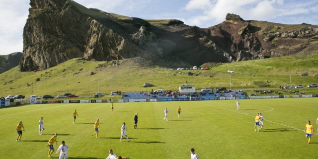 12 кадров, которые объяснят, что такое исландский футбол