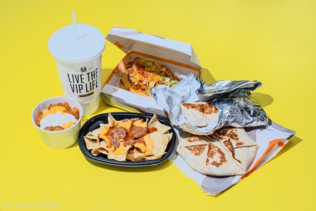 Как выглядят 2000 калорий в ресторанах быстрого питания