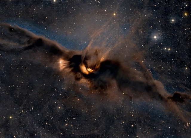 Туманность "Космическая летучая мышь"