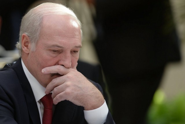 Лукашенко призвал Армению не повторять судьбу Украины