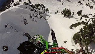 "Небольшой" прыжок с горки