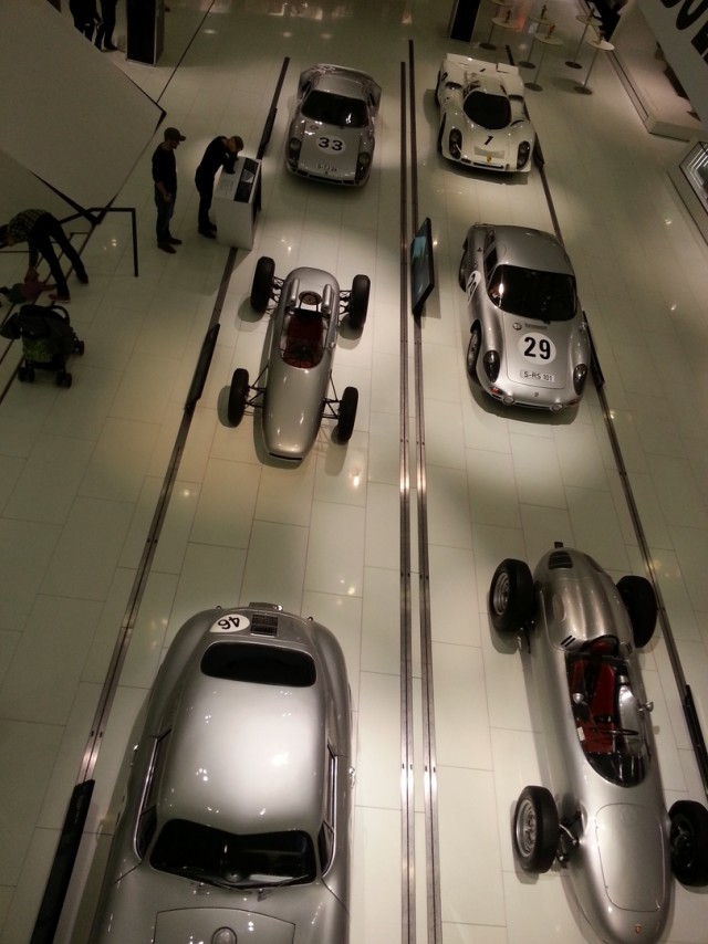 70 лет Porsche. Красивых автофото пост