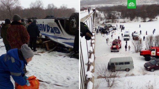 Автобус с пассажирами упал с моста в Забайкалье