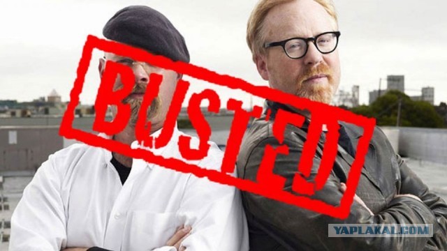 Израильский солдат забежал в пустынный смерч ради эффектных кадров