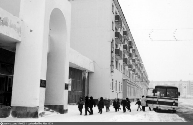Почему в Норильске дома без балконов?