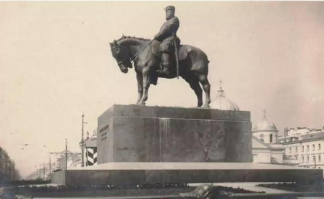 Прогулка по Санкт-Петербургу 1900 года