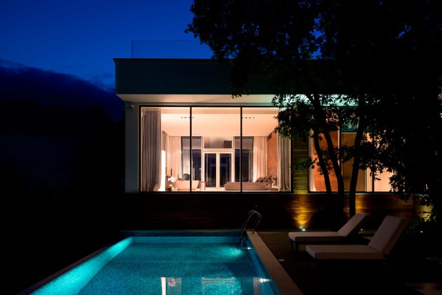 Современный частный дом в Гурзуфе