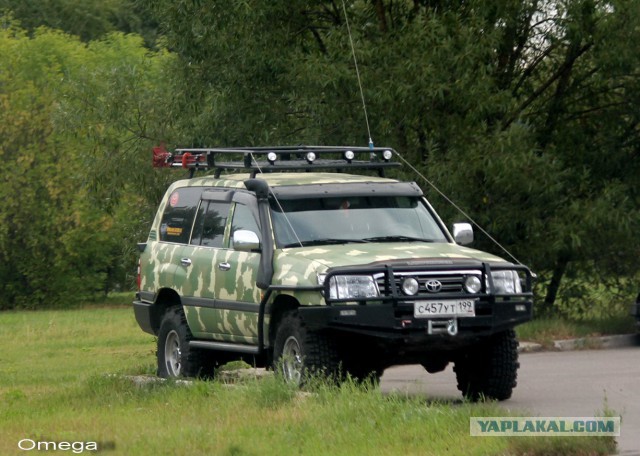 Съемочную группу ЦУР заблокировали неизвестные возле охотхозяйства, где охотится Сечин