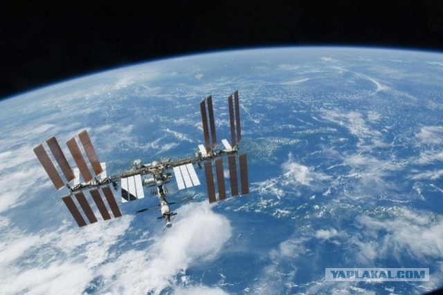 Россия отказала США в отправке американских космонавтов к МКС с помощью "Союзов"