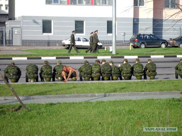 Мужик под мостом