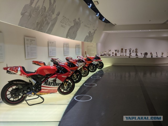 Ducati museo. Красивых мотоциклов пост