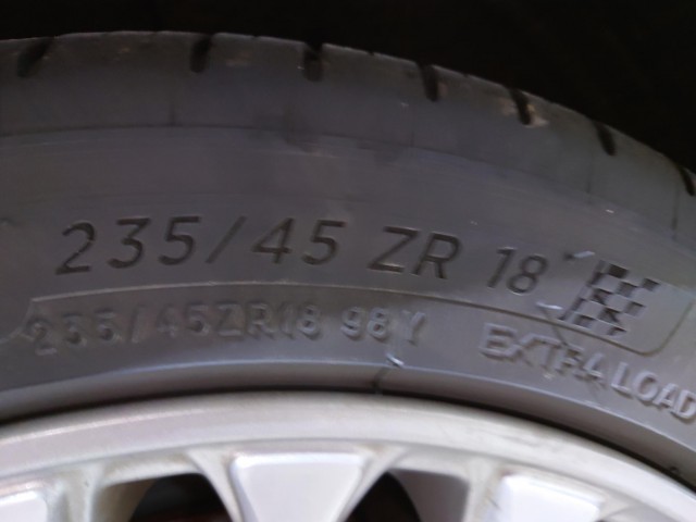 Французский производитель шин Michelin приостанавливает экспорт в Россию и производственную деятельность в стране