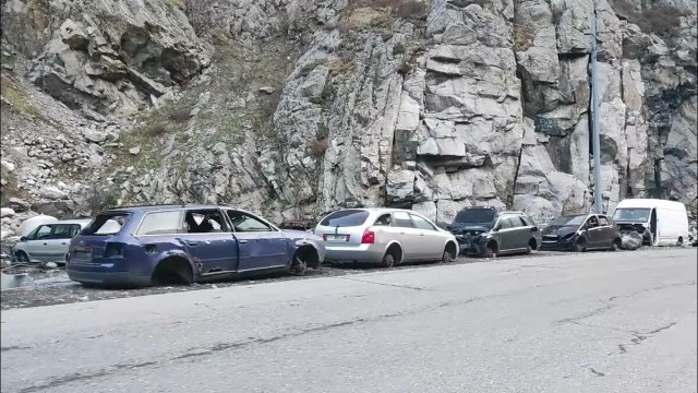 Меняйло поручил привести в порядок въезд в Северную Осетию со стороны "Верхнего Ларса"