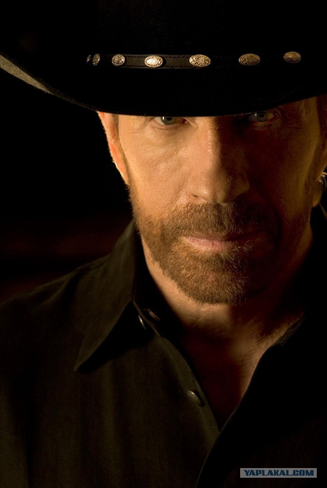 ДР у Чака Норриса