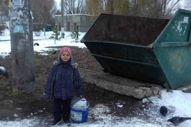 В Ростове зафиксирована редчайшая природная аномалия: городские дворы и улицы убирают... цыгане