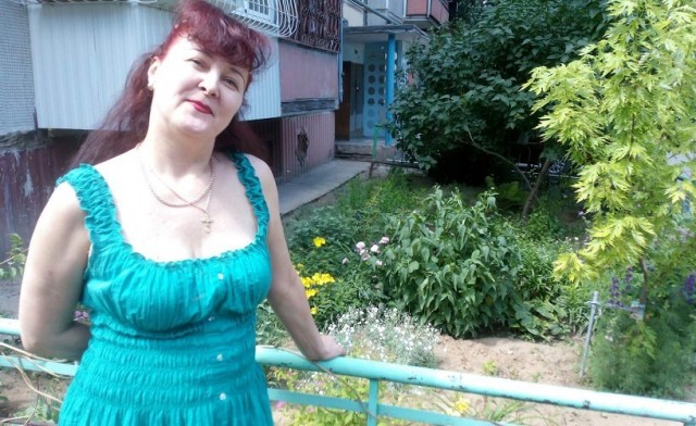 А вот простые женщины. Без всяких там, этих... гламуров разных