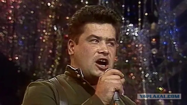 Самарский школьник начал бороться с ямами на дорогах в центре города самым радикальным методом — через запретграм