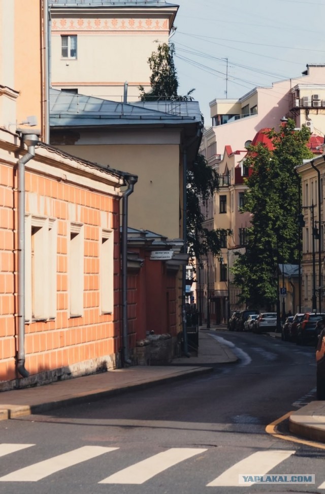 Жить в Москве- то, что за окном и каждый день