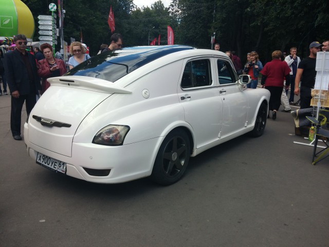 Выставку автомобилей «Ретро»