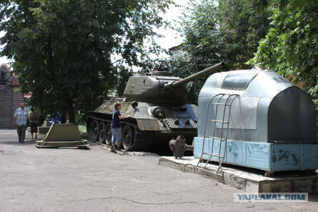 20 самых интересных авиапамятников