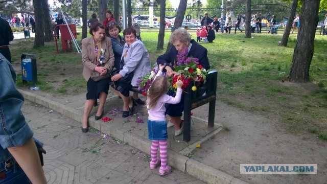 В Кишиневе танк Т-34 увезли с постамента