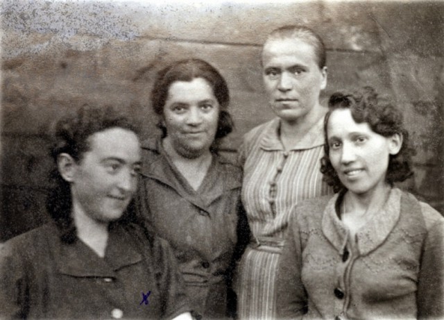 Женский лагерь (фото ГУЛАГ)