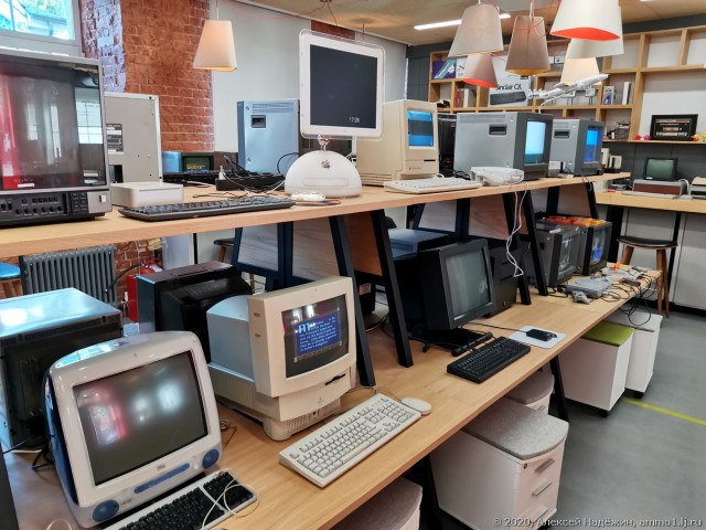 Десятки работающих раритетных компьютеров - экскурсия по музею Яндекса