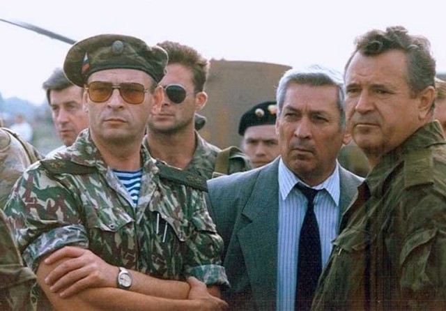 Как--то подзабыли про старого Героя России...