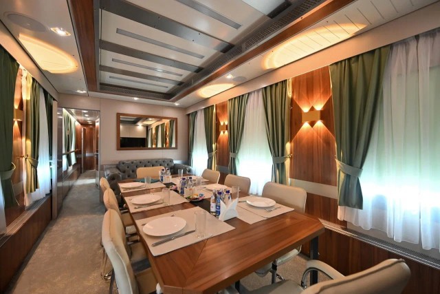 Вагон-гостиница с билетами от примерно 300 тысяч рублей