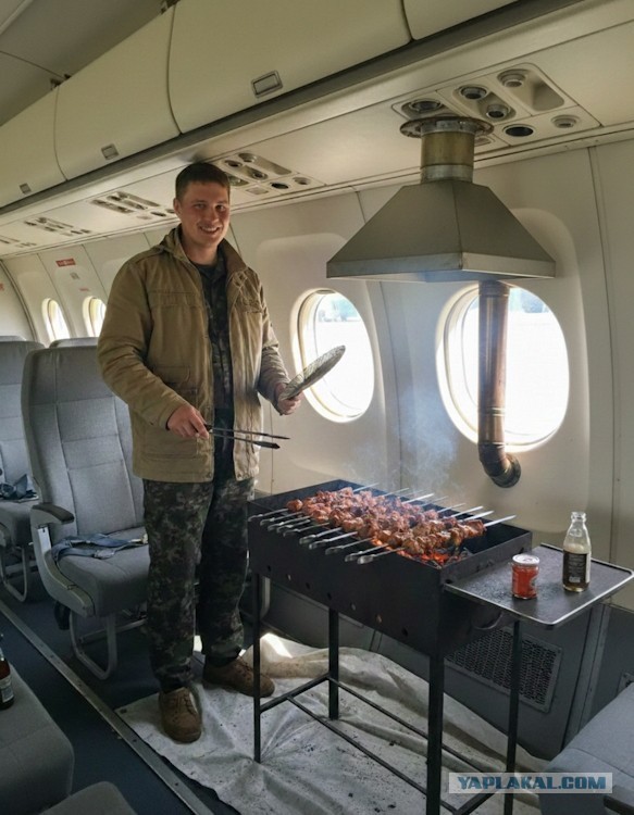 Шашлык в самолете. Можно ли?