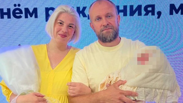 Москвичка в 41 год стала мамой в 15-й раз — теперь они с мужем воспитывают 10 дочерей и 5 сыновей