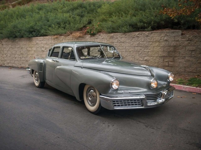 Tucker 48: фара, которая смотрит в поворот