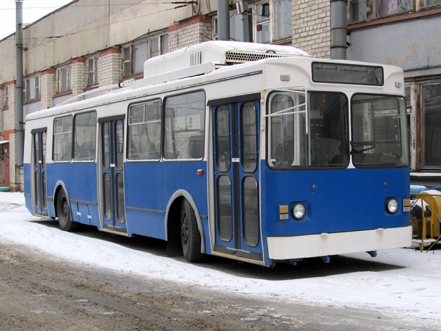 Игра на ЯПе: Угадай АВТО-9