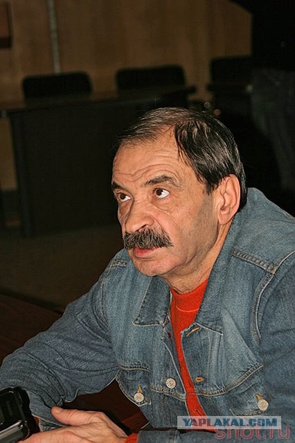 Умер Илья Олейников