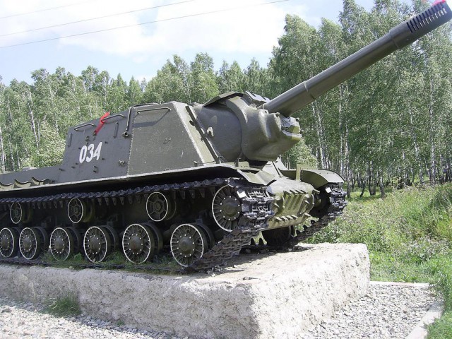 Су-100 остается на вооружении!
