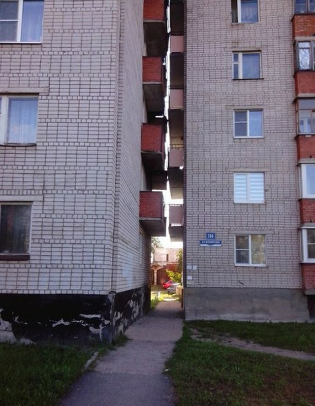 Вот какой чудесный вид из окна дома! А вы говорите ГОСТы и СНИПы...