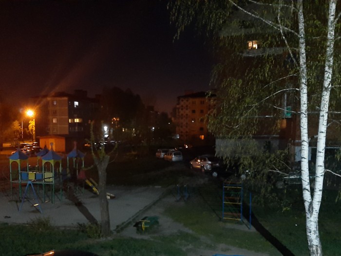 Лето, делимся видом из окна