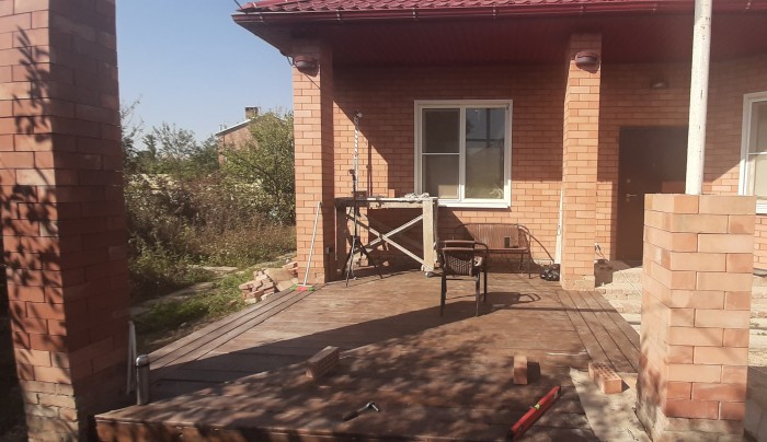 Открытая терраса на даче