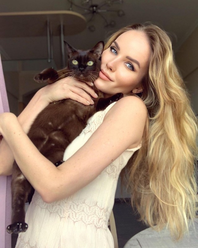 Девушки котовторника