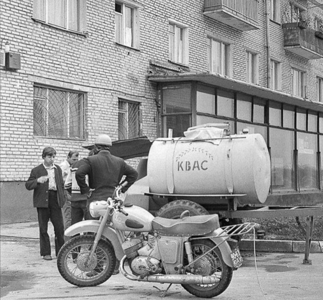 Фотохроника "загнивающего совка". Часть 8
